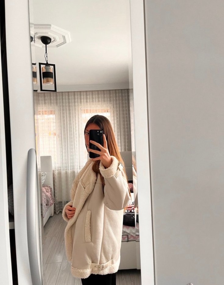 Beyaz Süet Peluş Detaylı Midi Kadın Ceket - Görsel 4