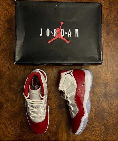 Jordan 11 Cherry