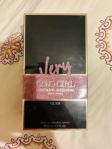 Carolina Herrera Very Good Girl Glam parfüm