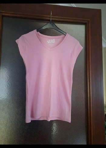 Pembe V Yaka Kolsuz Pamuklu Tişört