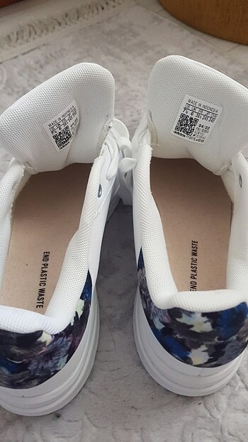 39 Beden beyaz Renk adidas spor ayakkabı