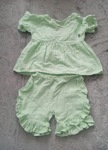 Kız bebek mont yeşili şort bluz müslin takım