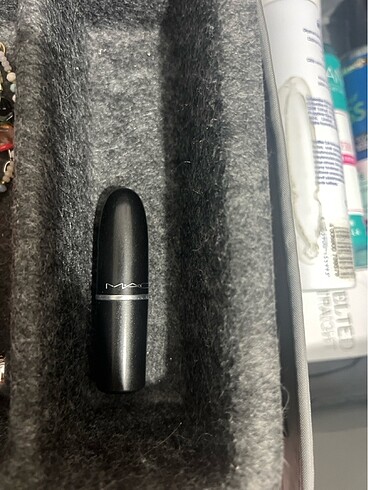 Mac ruj velvet teddy 617 numara