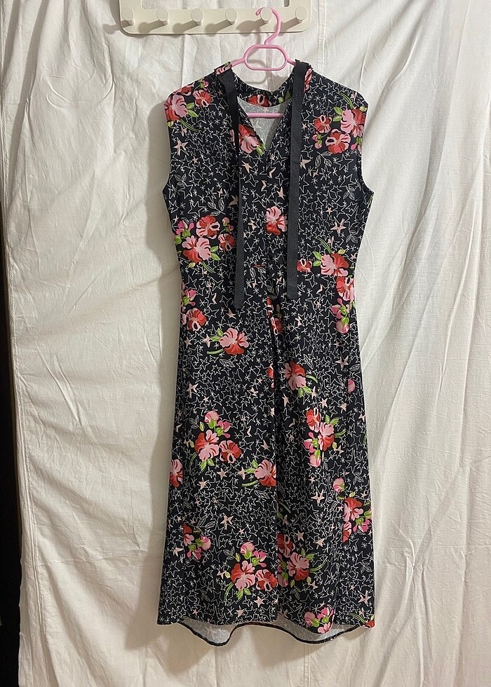 Trendyol Desenli Kolsuz Siyah Elbise (34) - Görsel 2