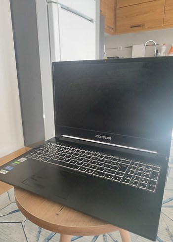 Monster Monster abra A5 gaming dizüstü bilgisayar