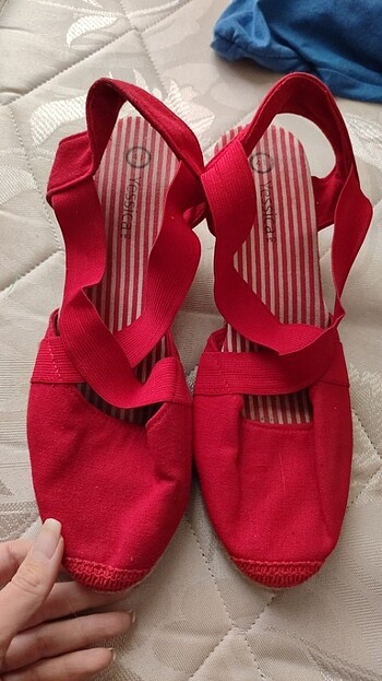 Diğer Kırmızı sandalet