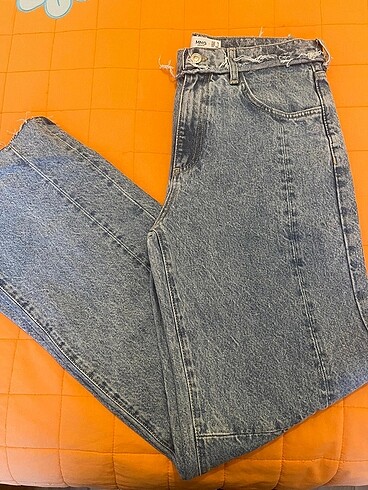 Mango jean