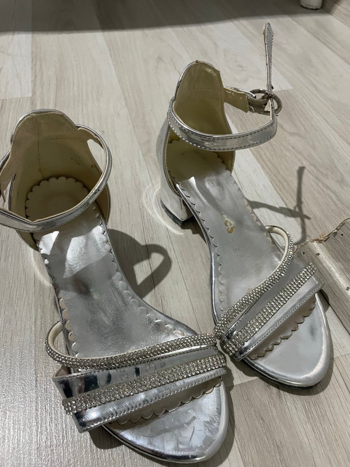 Gri  Tokalı Topuklu çocuk Ayakkabı - Görsel 4