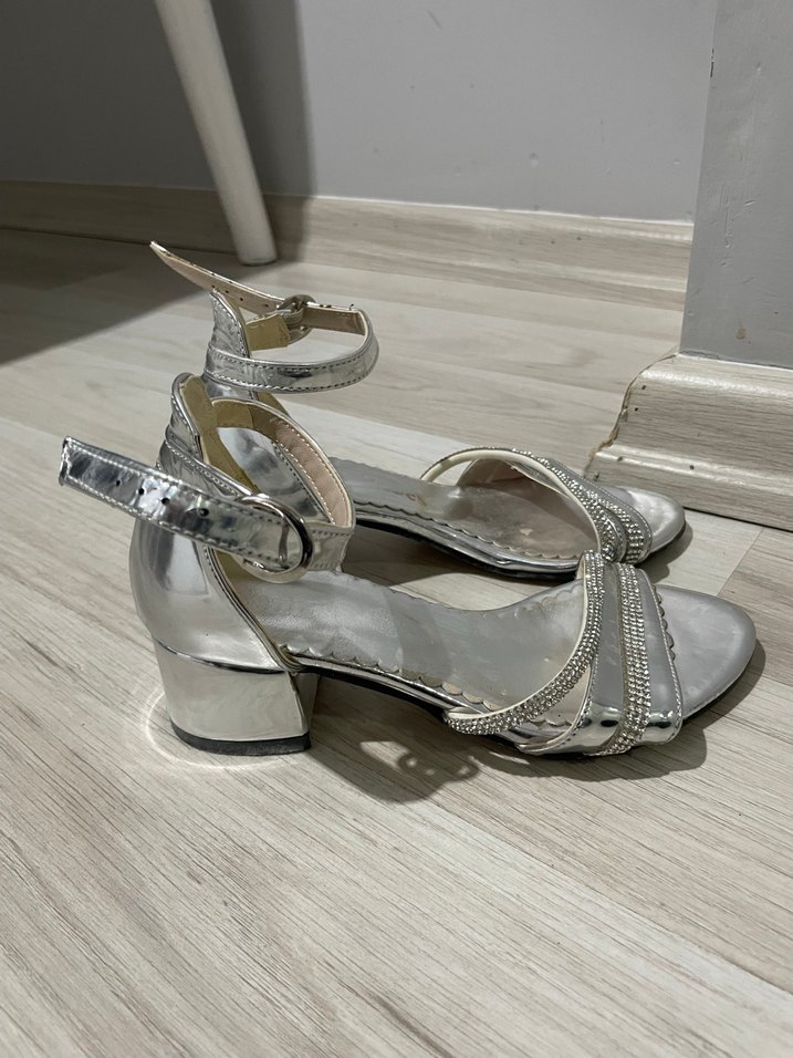 Gri  Tokalı Topuklu çocuk Ayakkabı - Görsel 2