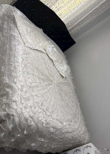 Beyaz Fırfırlı yatak örtüsü - Görsel 2