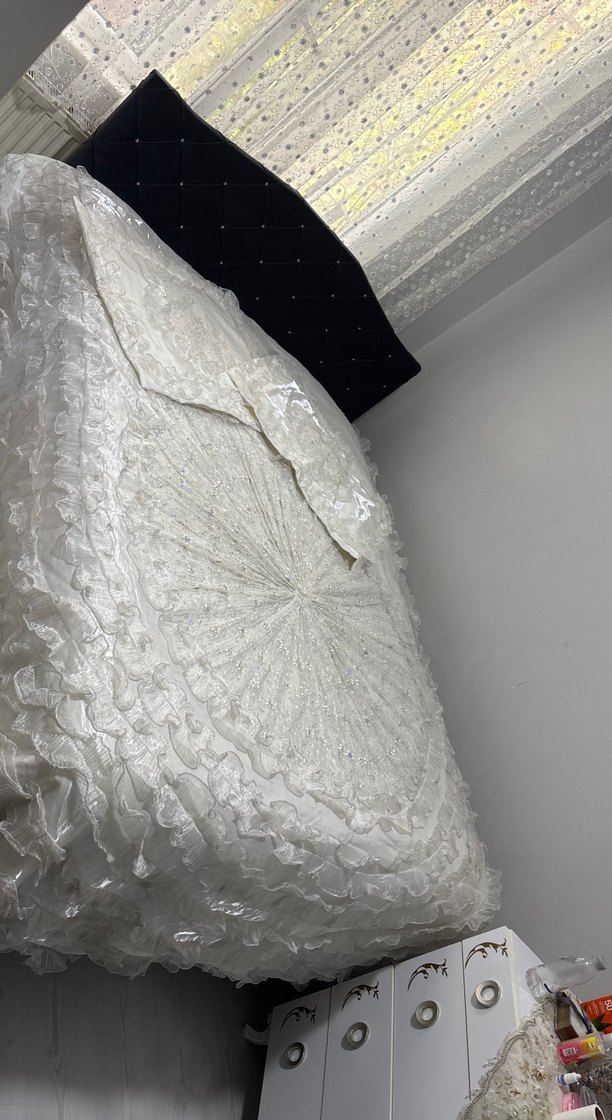 Beyaz Fırfırlı yatak örtüsü - Görsel 2