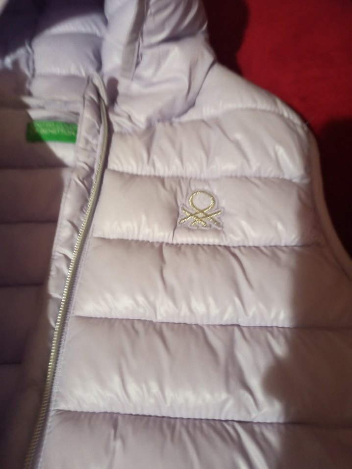 Kapüşonlu Benetton şişme yelek .az kullanılmış.tertemizdir - Görsel 4