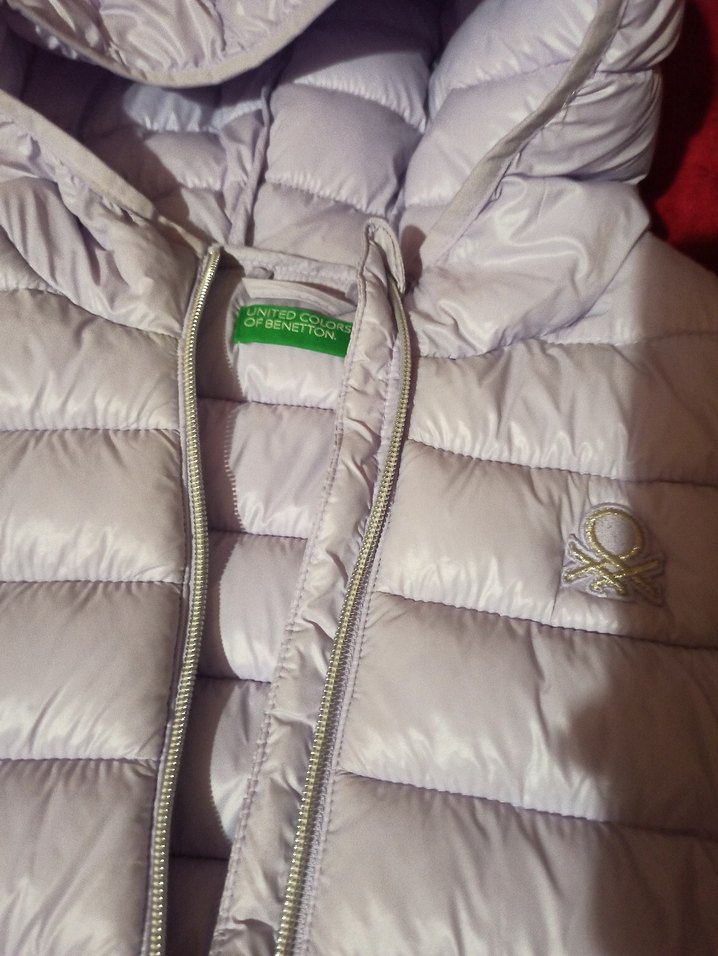 Kapüşonlu Benetton şişme yelek .az kullanılmış.tertemizdir - Görsel 2