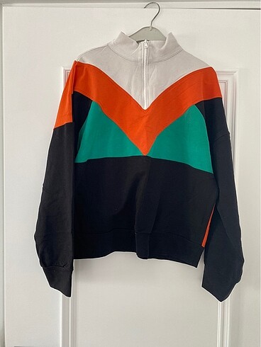 Sweetshirt
