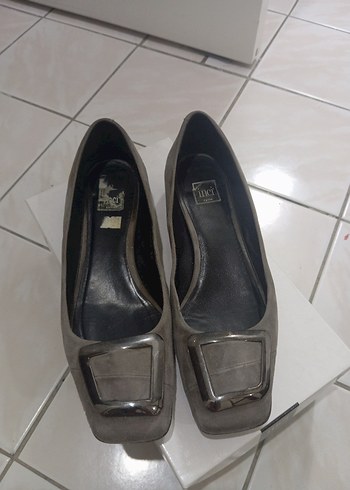 Gri Tokalı Kadın Topuklu Babet