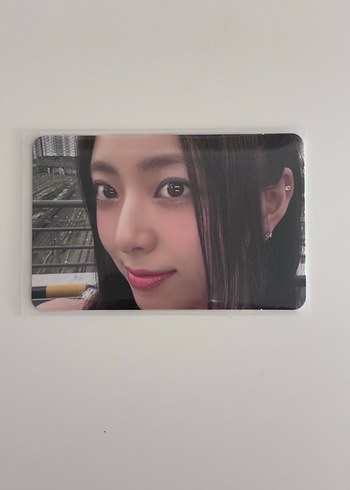 Yuna pc yanak itzy gold