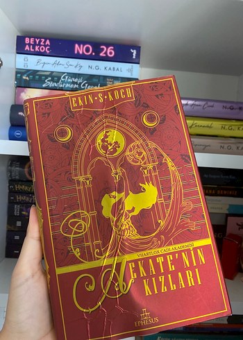 Hekatenin Kızları ve Denizkızı Ağladığında ikili kitap serisi - Görsel 5