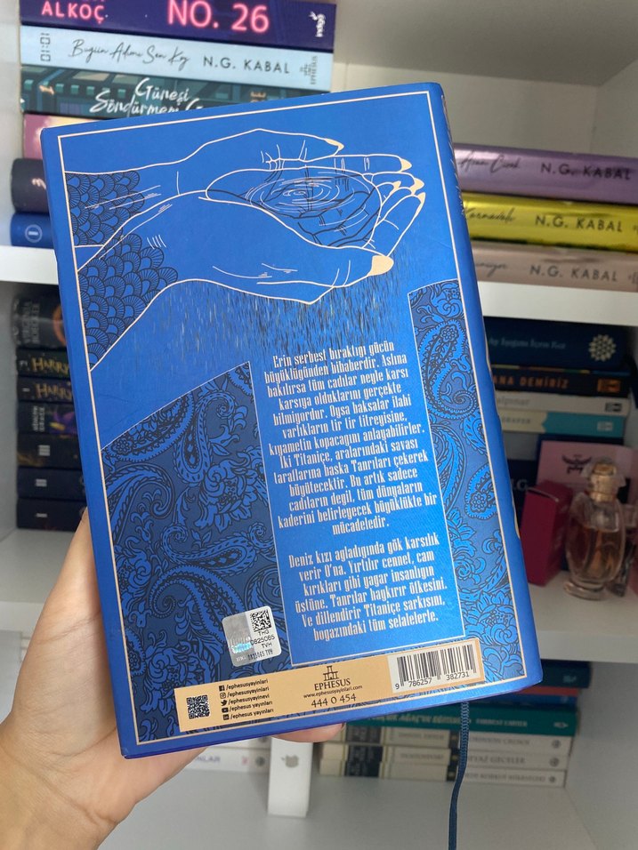 Hekatenin Kızları ve Denizkızı Ağladığında ikili kitap serisi - Görsel 4