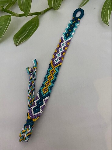 Kilim desenli bileklikler