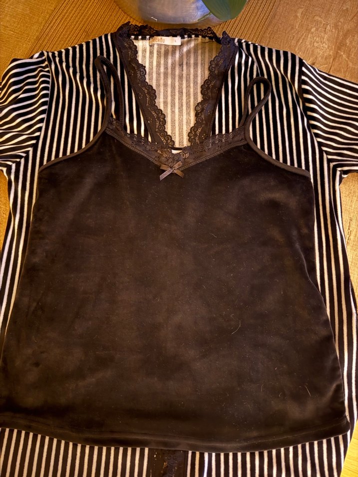 Uzun Kollu Siyah Çizgili Midi Kadın Sabahlık - Görsel 2