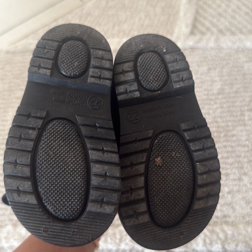 Kız Çocuk Siyah Kürklü Lastik Bot - Görsel 3