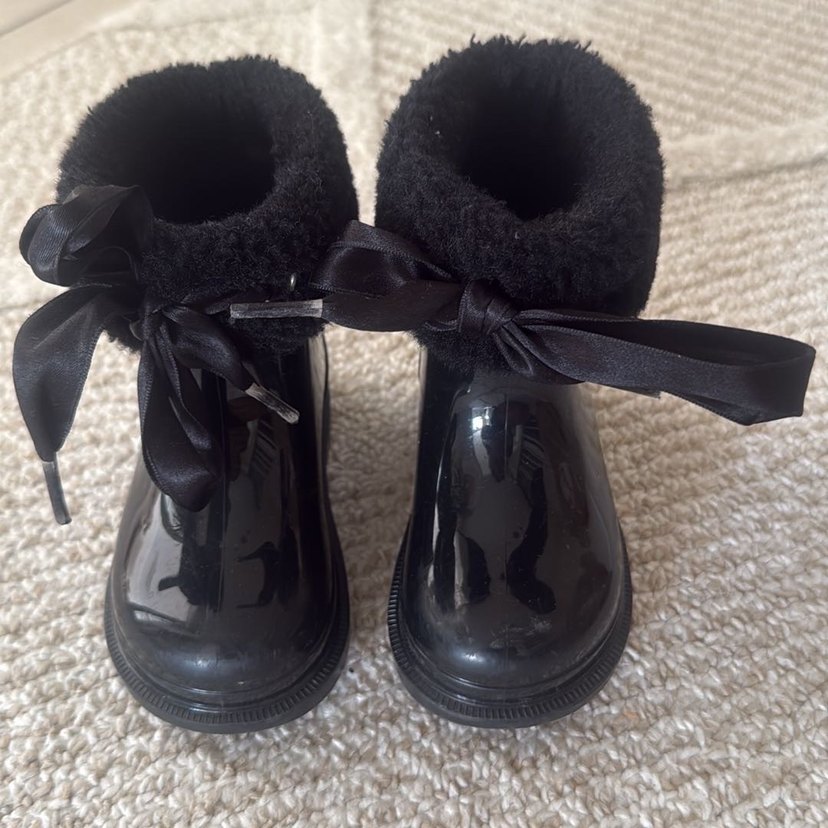 Kız Çocuk Siyah Kürklü Lastik Bot - Görsel 2