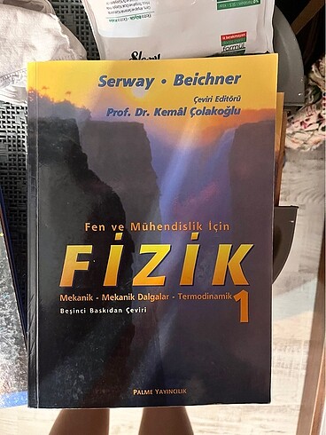 Serway Fizik 1 kitabı ve problem çözümleri kitabı