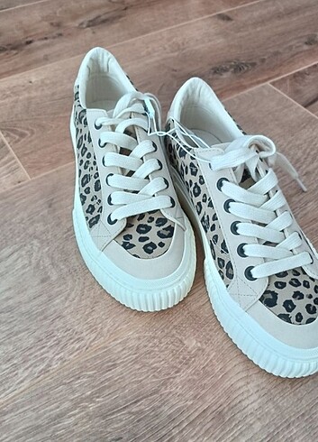 Zara Zara leopar spor ayakkabı 