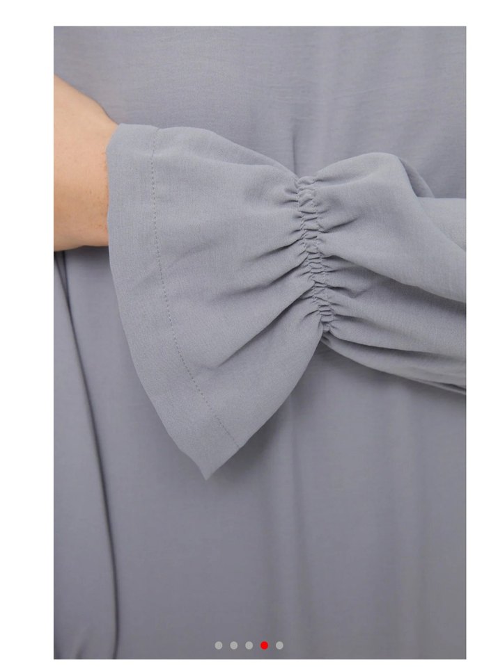 Trendyol Modest Gri Kol Detaylı Volanlı Aerobin Dokuma Elbise - Görsel 3