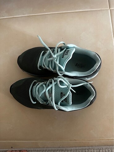 Nike spor ayakkabı