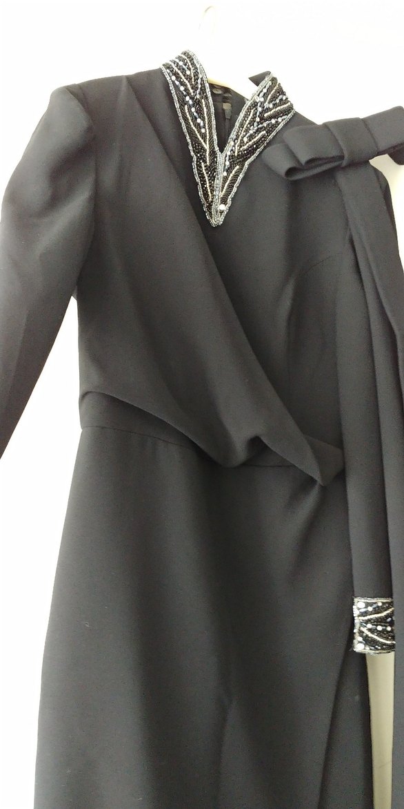 işlemeli uzun abiye tesettürlü elbise - Görsel 4