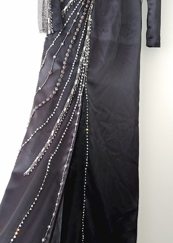 Siyah Drapeli Uzun Abiye V Yaka - Görsel 4