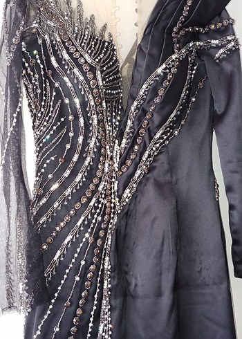 Siyah Drapeli Uzun Abiye V Yaka - Görsel 3