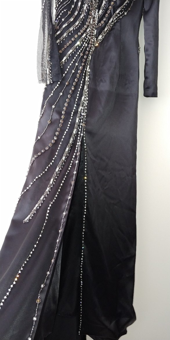 Siyah Drapeli Uzun Abiye V Yaka - Görsel 4