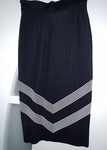 Çizgili triko Siyah Midi Kalem Etek - Görsel 2