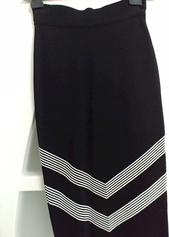 Çizgili triko Siyah Midi Kalem Etek - Görsel 4