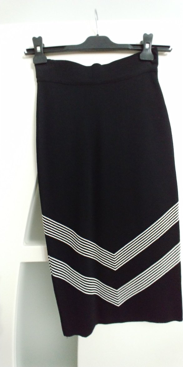 Çizgili triko Siyah Midi Kalem Etek - Görsel 4