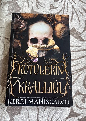 Kerri Maniscalco - Krallık Serisi 2 Kitap kötülerin krallığı