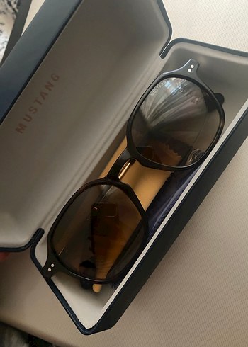 Şeffaf Kahverengi Minimalist Kadın Güneş Gözlüğü - Görsel 4