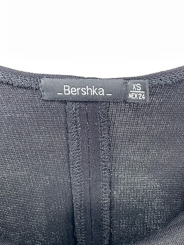xs Beden siyah Renk Bershka Kısa Elbise %70 İndirimli.