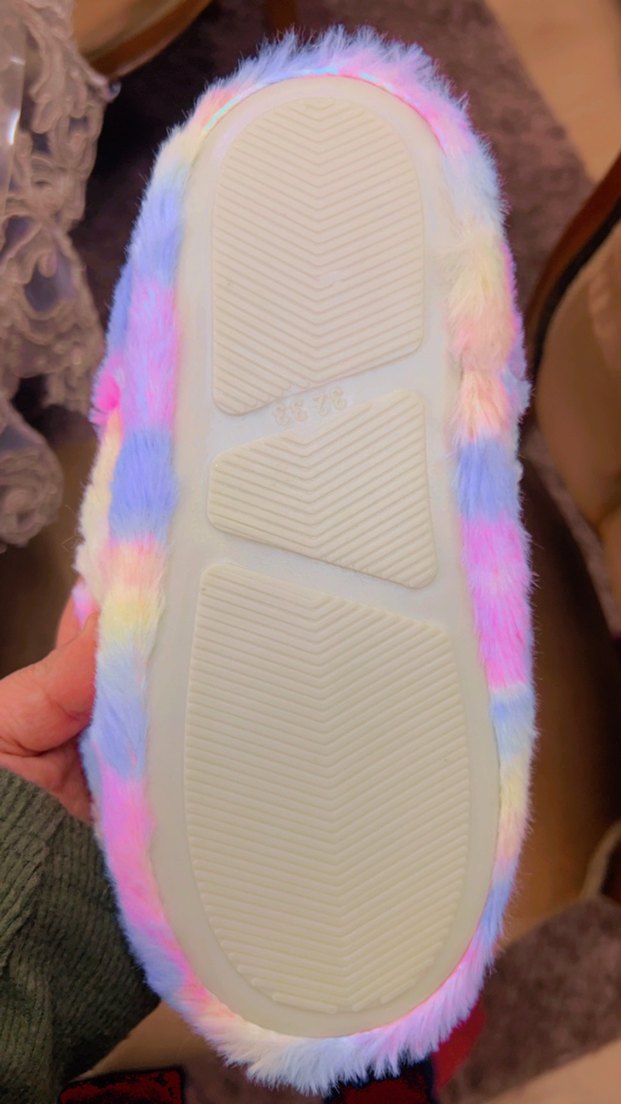 Kızlar için Pastel Renkli Tie-Dye Kürklü Panduf - Görsel 3