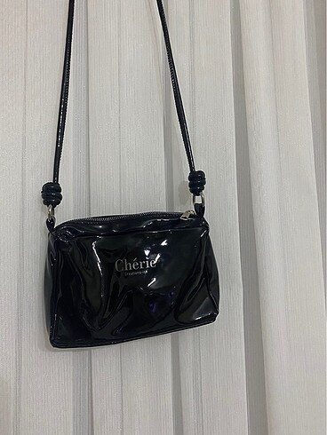 Charlotte Russe Siyah parlak çanta