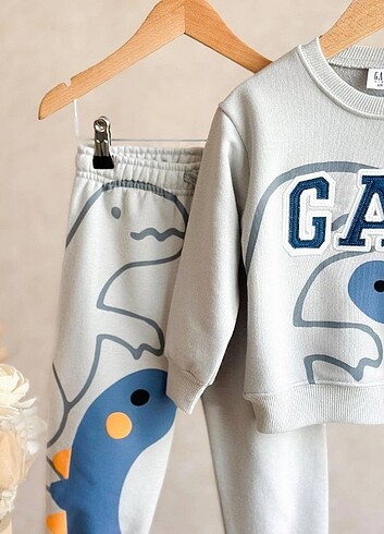 GAP erkek çocuk eşofman takımı