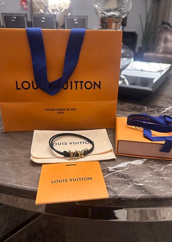 Louis Vuitton Elastik Altın Bileklik - Görsel 3