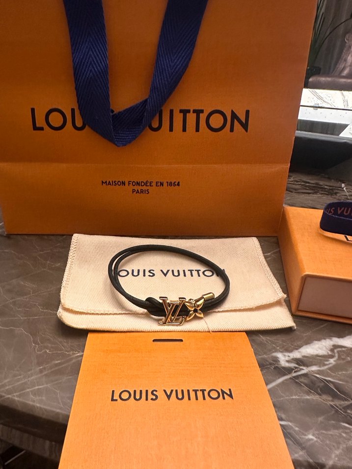 Louis Vuitton Elastik Altın Bileklik - Görsel 2