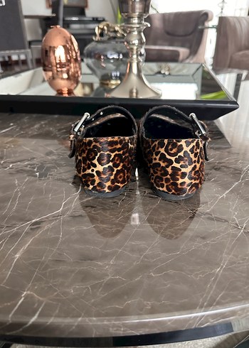 Kahverengi Leopar Desenli Tokalı Topuklu Kadın Ayakkabı. - Görsel 3