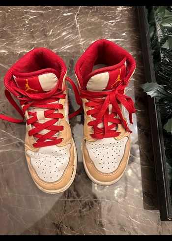 Kadın Kırmızı Bağcıklı Yüksek Top Spor Ayakkabı - Görsel 2