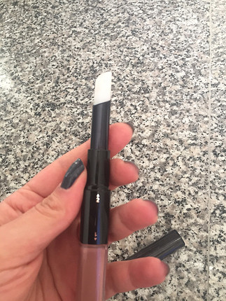 xs Beden Loreal kalıcı mat ruj kesinlikle çıkmıyor