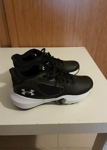 Siyah Under Armour Basketbol Ayakkabısı - Görsel 2