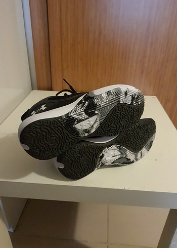 Siyah Under Armour Basketbol Ayakkabısı - Görsel 4